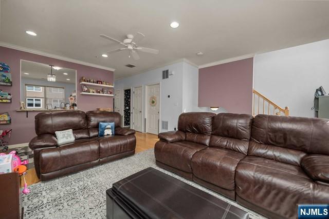 397 Kingston Court