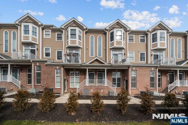 397 Kingston Court
