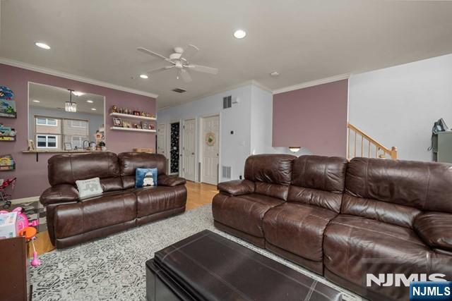 397 Kingston Court