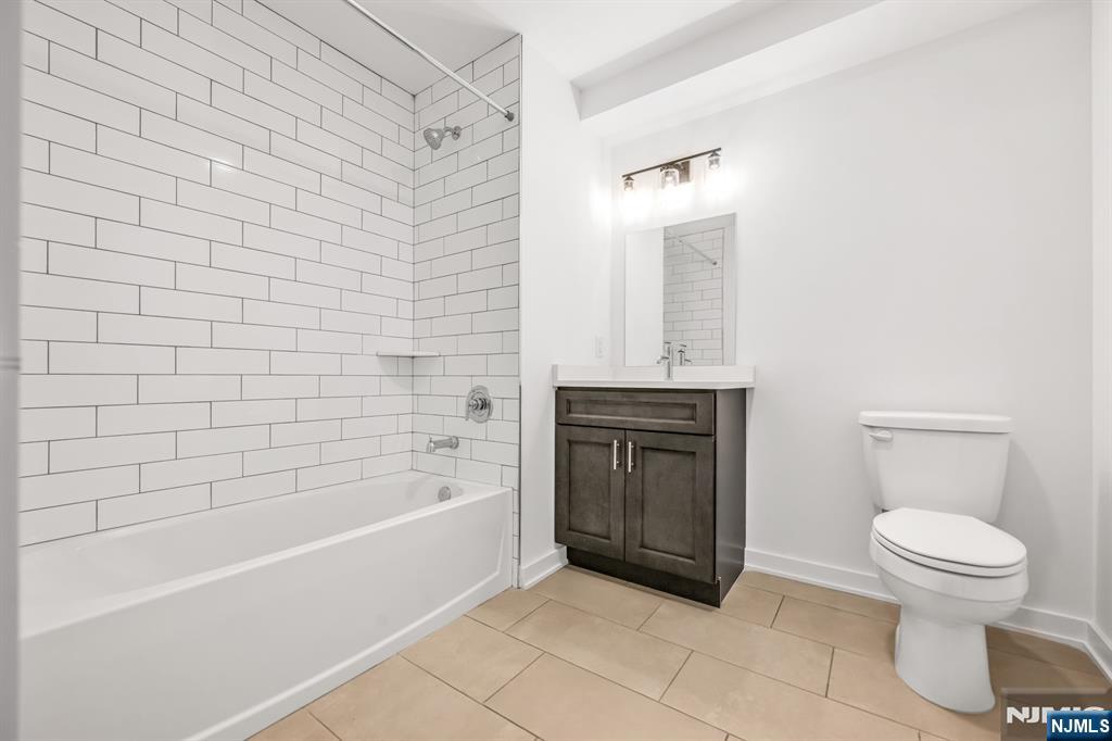 315 Railroad Avenue 101