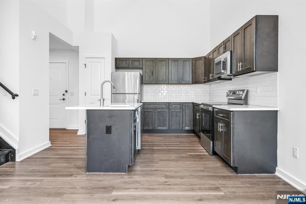 315 Railroad Avenue 101