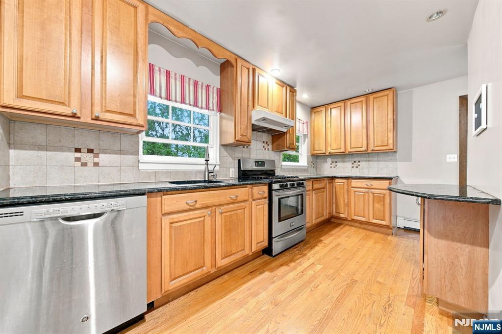 427 West Avenue