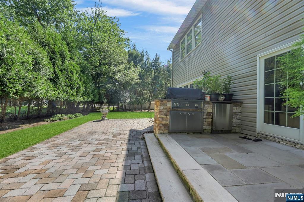 782 Tiffany Avenue