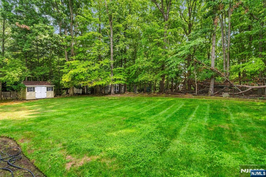 7 Ravine Drive