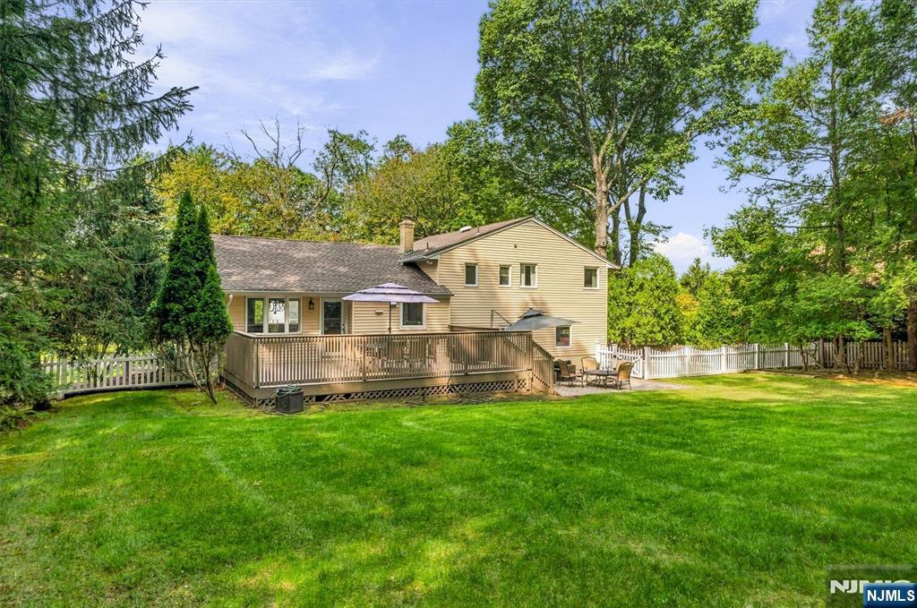 7 Ravine Drive