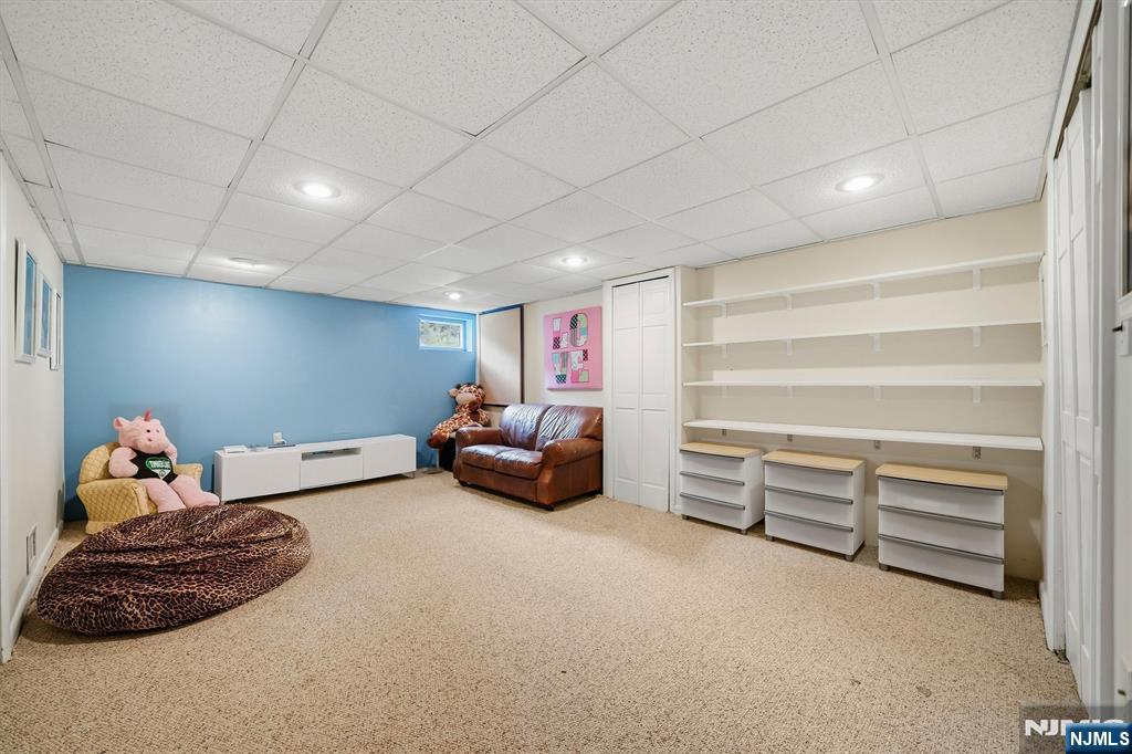 7 Ravine Drive