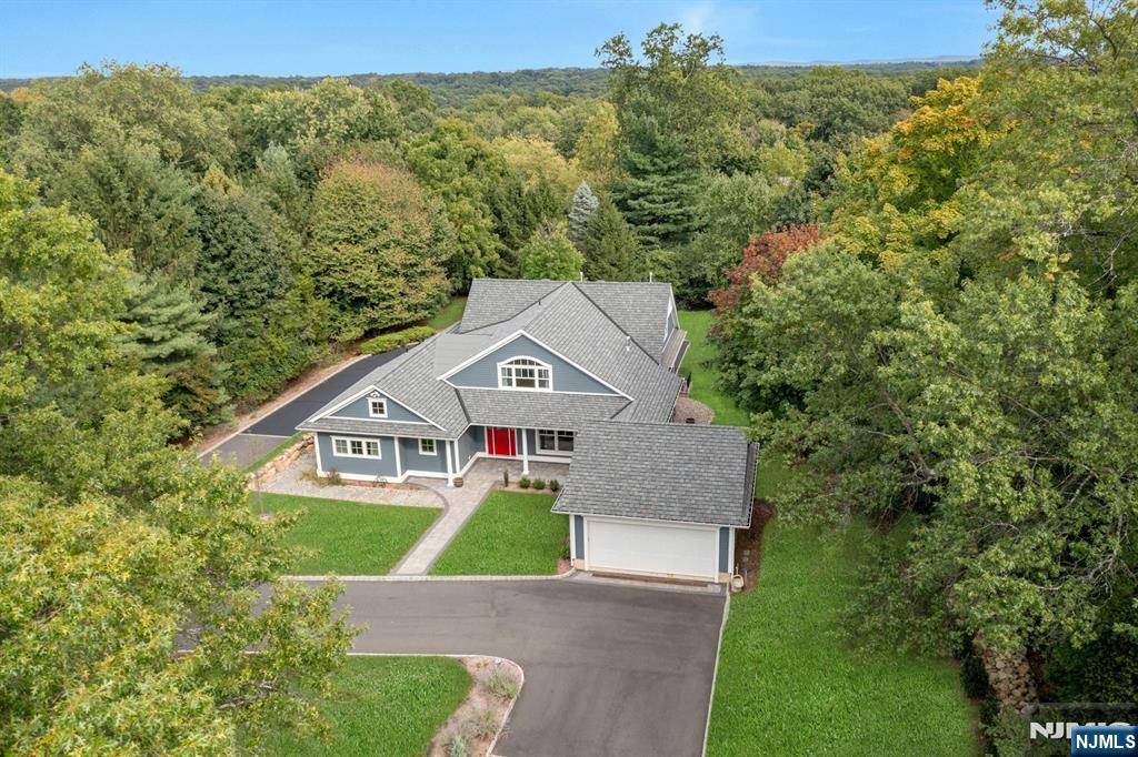 21 Crescent Avenue