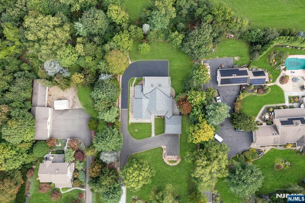 21 Crescent Avenue