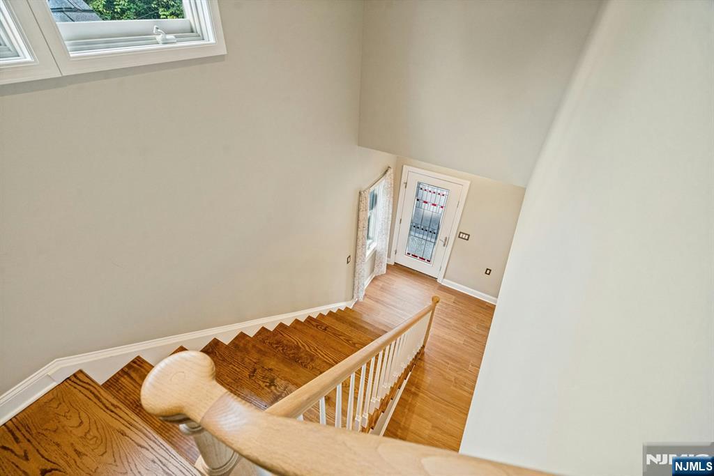 21 Crescent Avenue