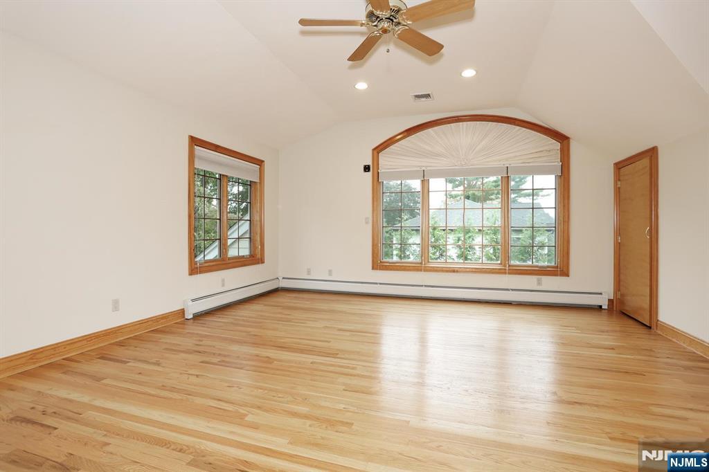 8 Le Roy Place