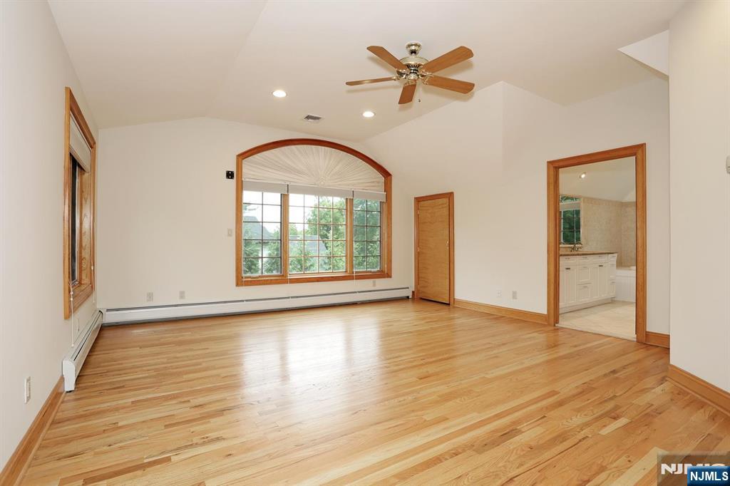 8 Le Roy Place