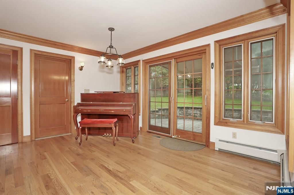 8 Le Roy Place