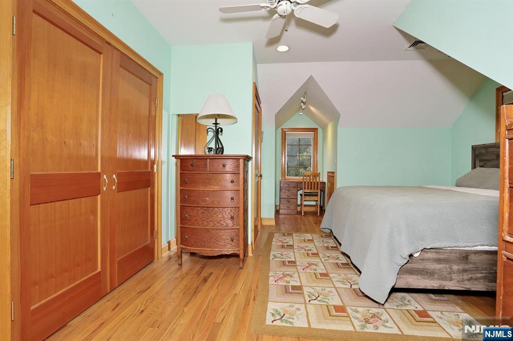 8 Le Roy Place