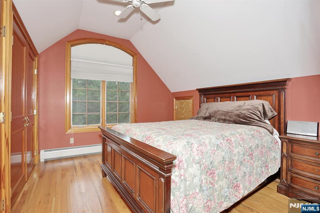 8 Le Roy Place