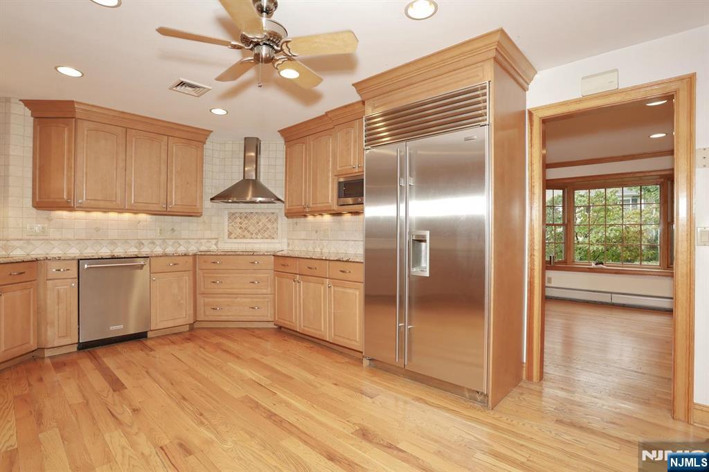 8 Le Roy Place