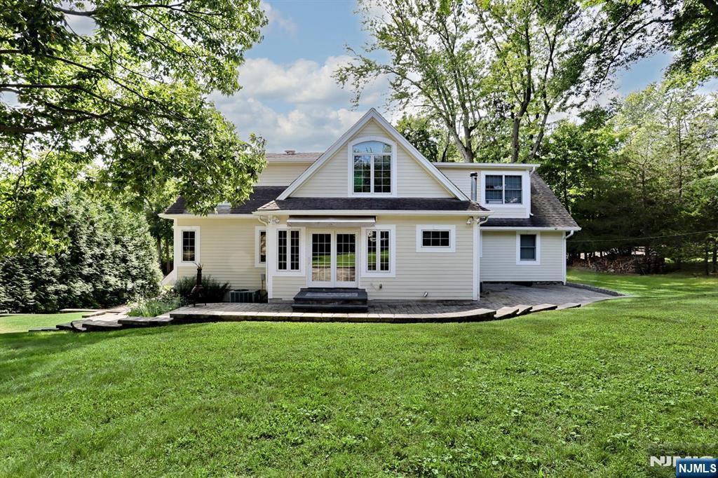 8 Le Roy Place