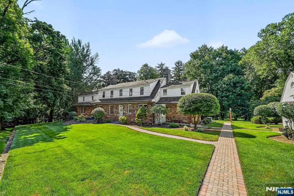 1 Carlyle Place