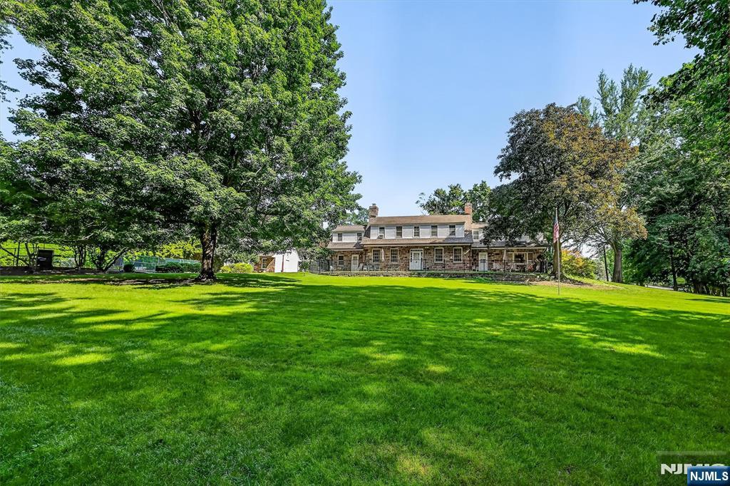 1 Carlyle Place