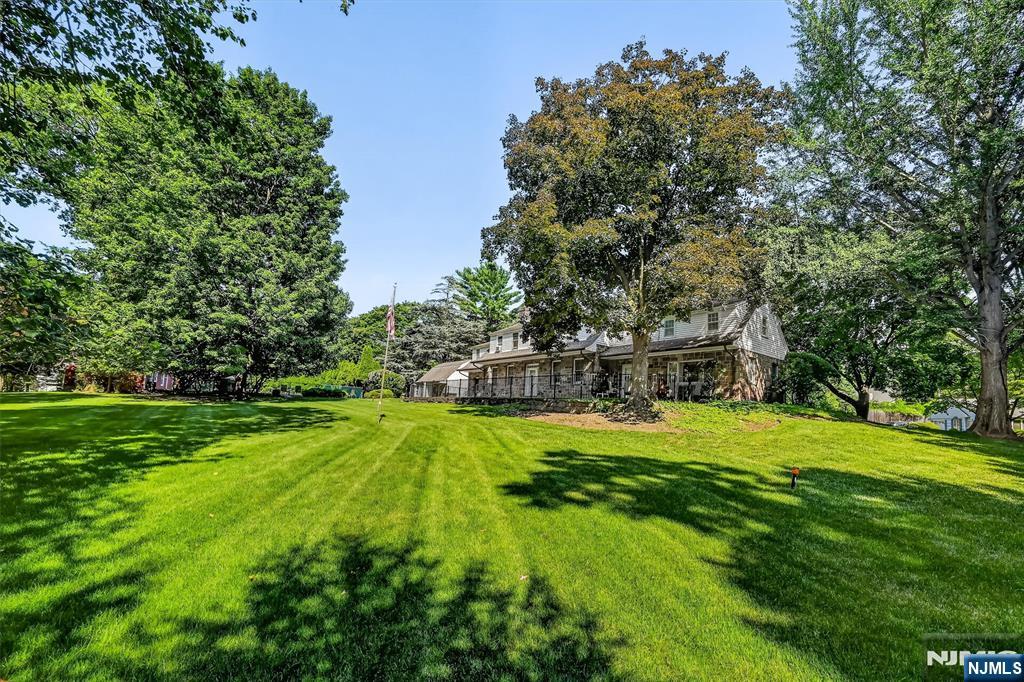 1 Carlyle Place
