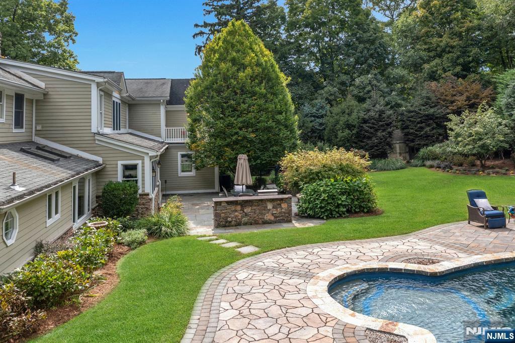 85 Vanderbeck Lane