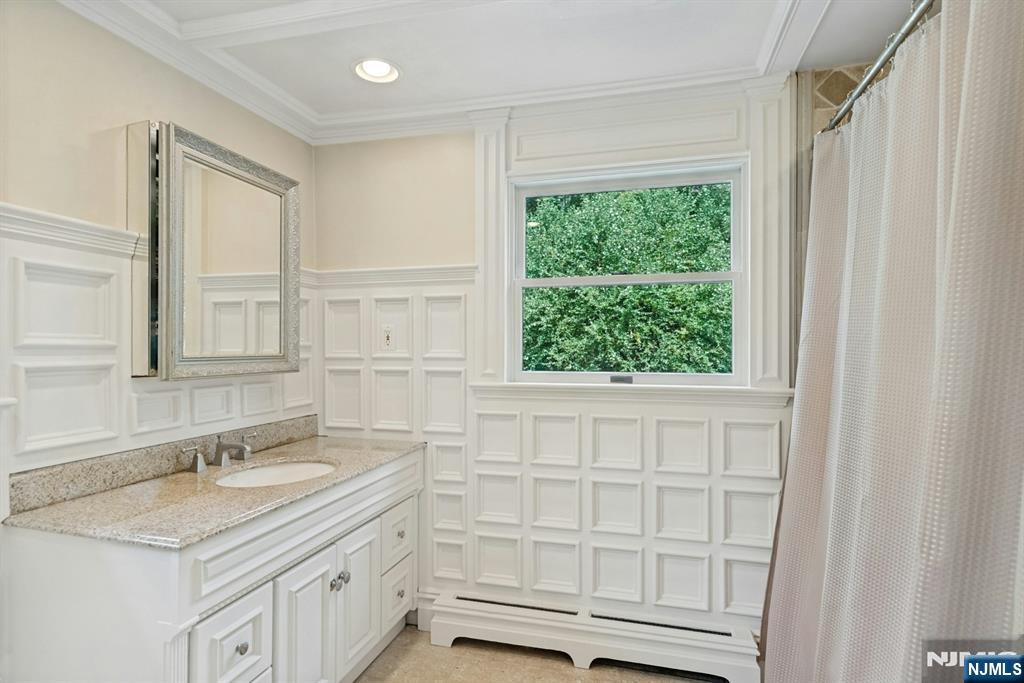 85 Vanderbeck Lane