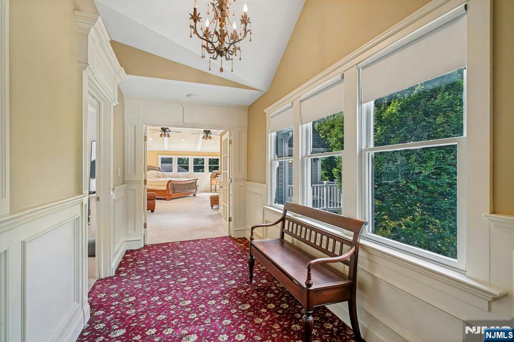 85 Vanderbeck Lane
