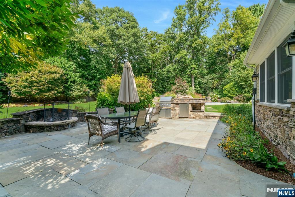 85 Vanderbeck Lane