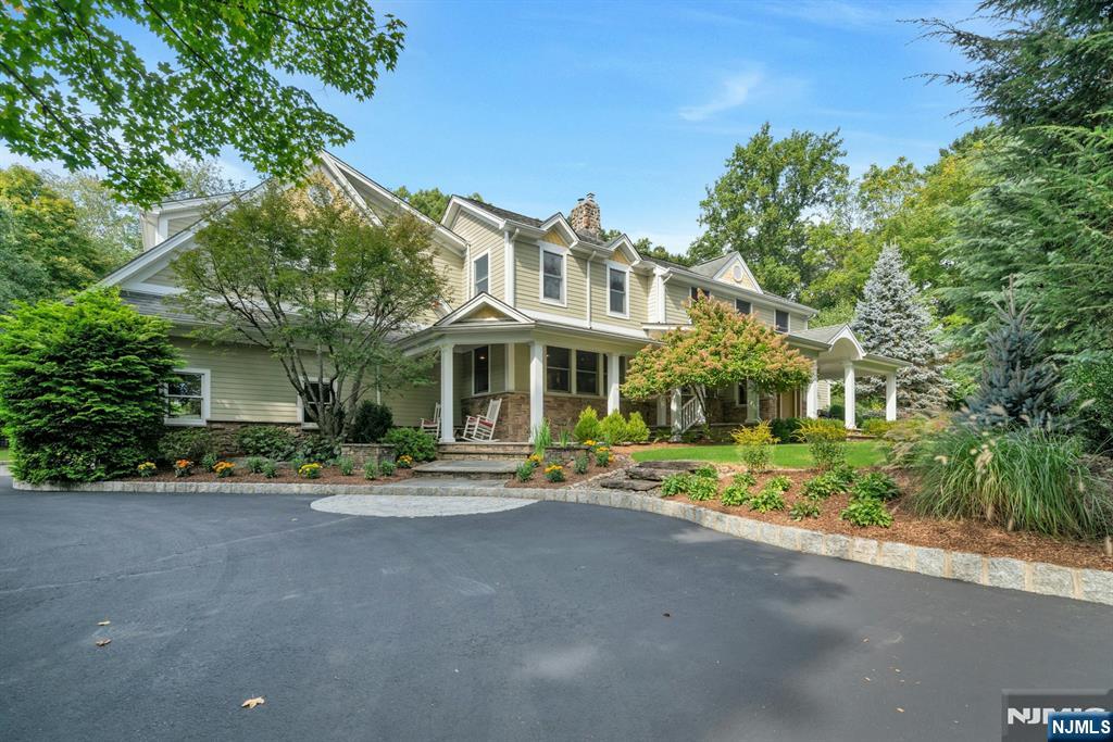 85 Vanderbeck Lane
