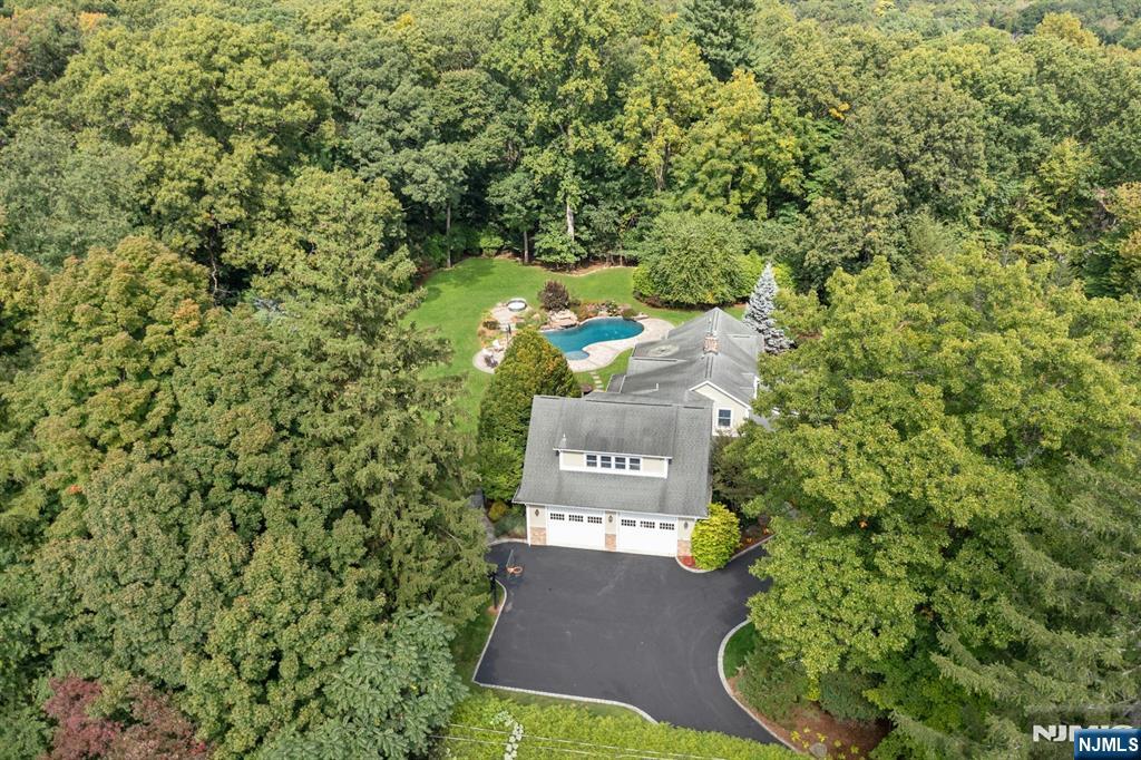 85 Vanderbeck Lane