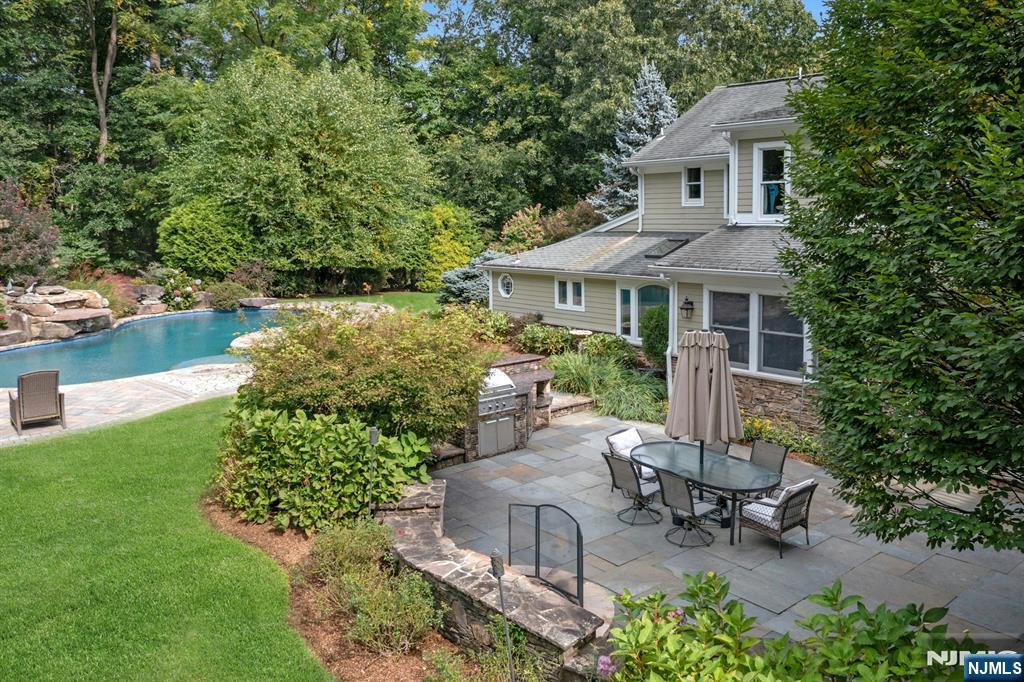 85 Vanderbeck Lane
