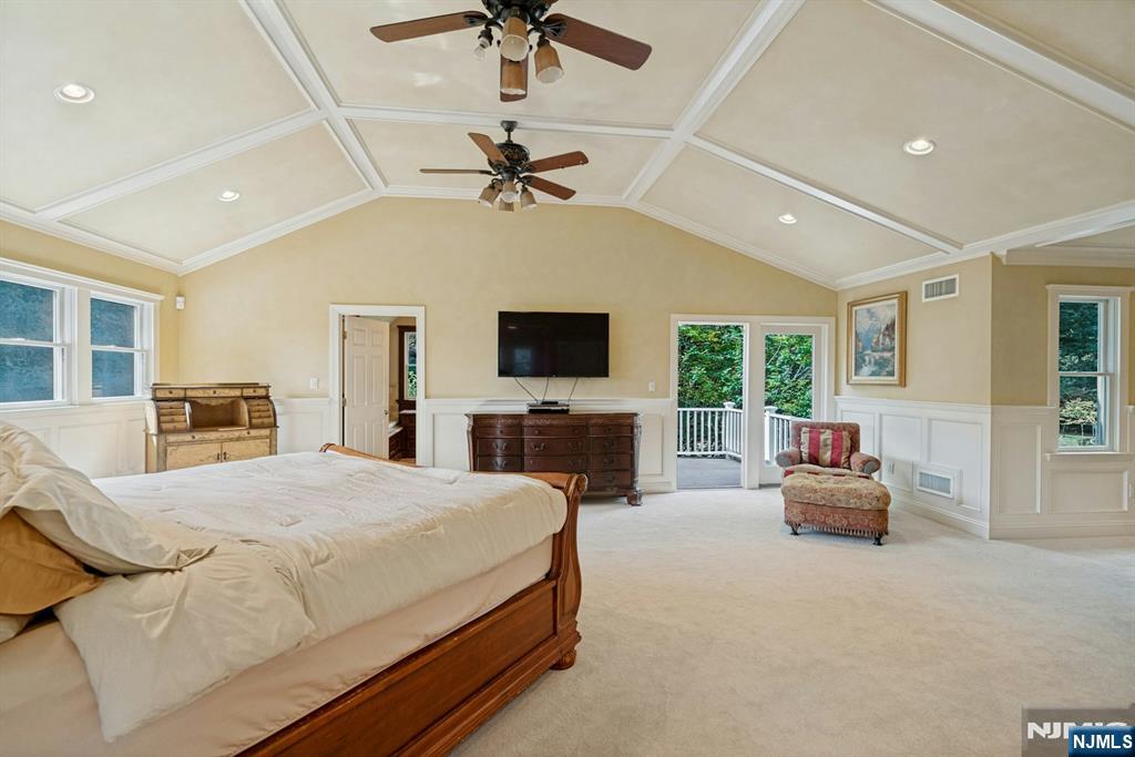 85 Vanderbeck Lane