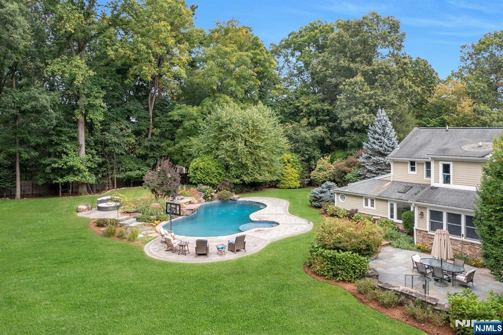 85 Vanderbeck Lane