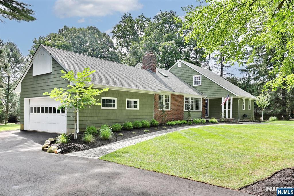 21 Benson Avenue