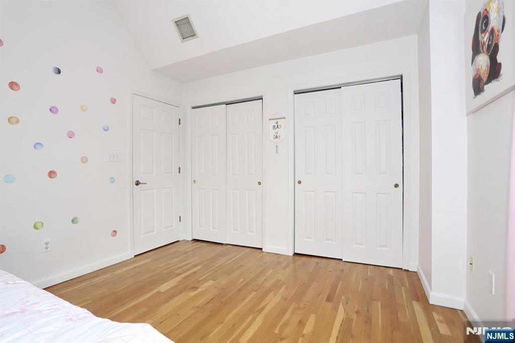 27 Lawton Avenue C0027