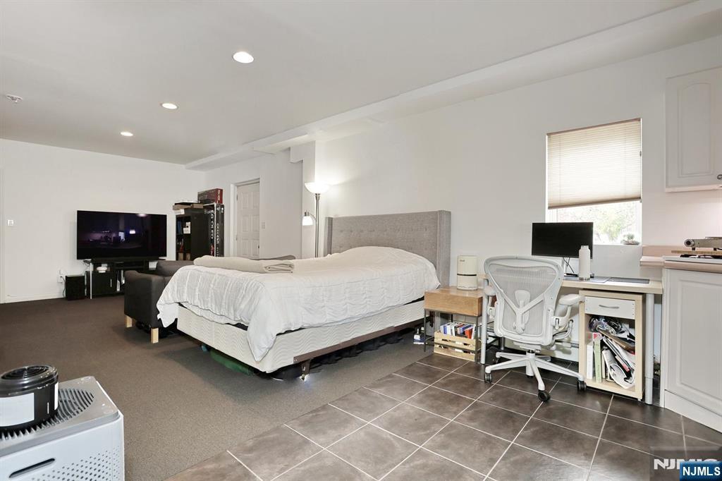 27 Lawton Avenue C0027