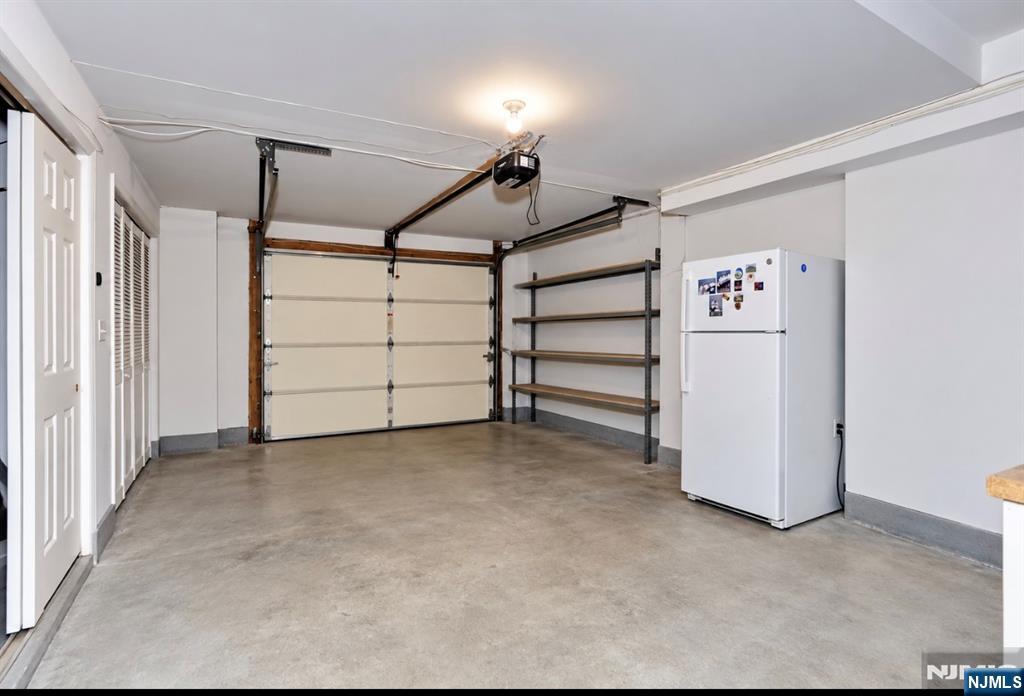 27 Lawton Avenue C0027