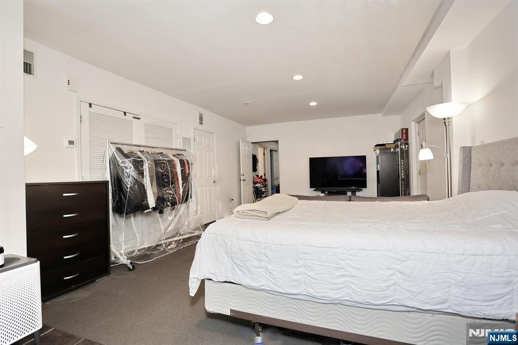 27 Lawton Avenue C0027