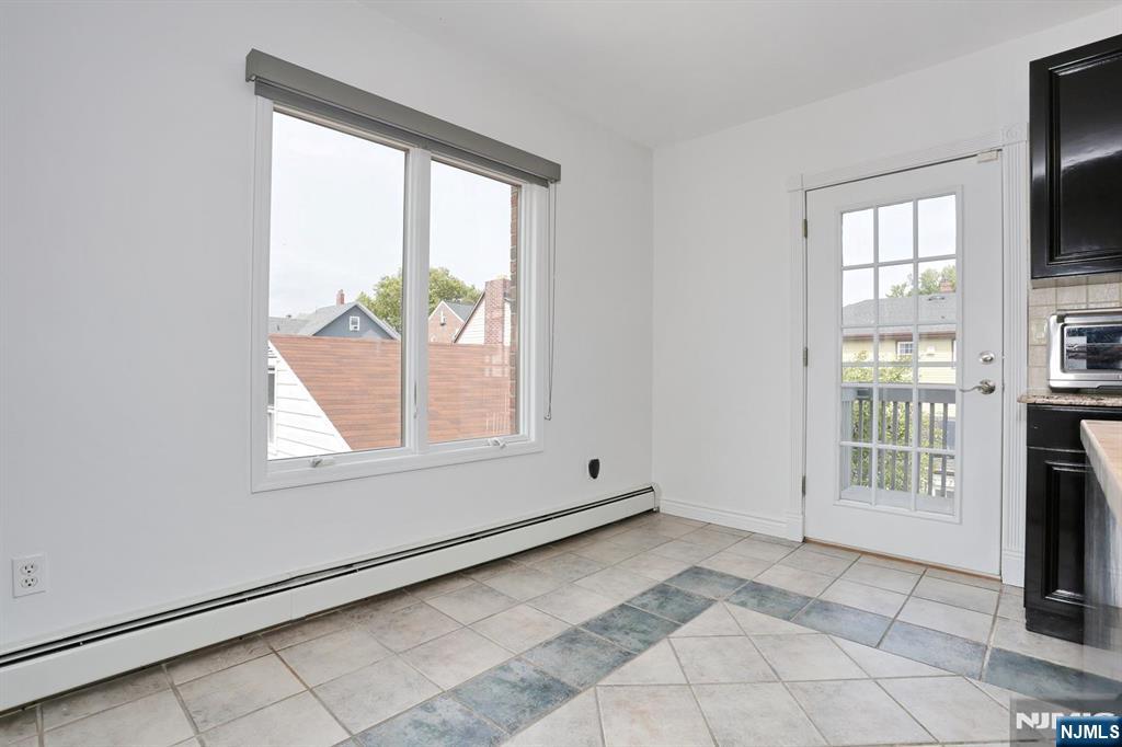 27 Lawton Avenue C0027