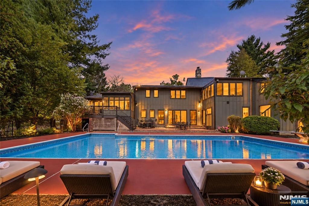 299 Forest Road