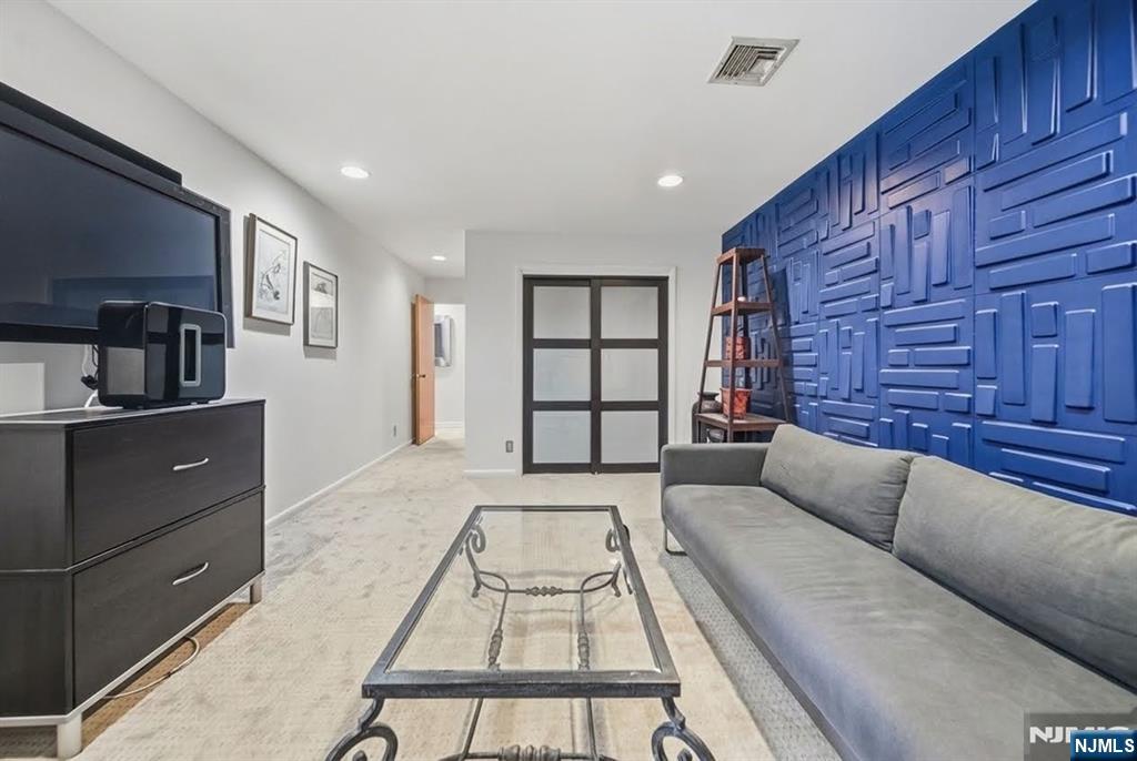 299 Forest Road
