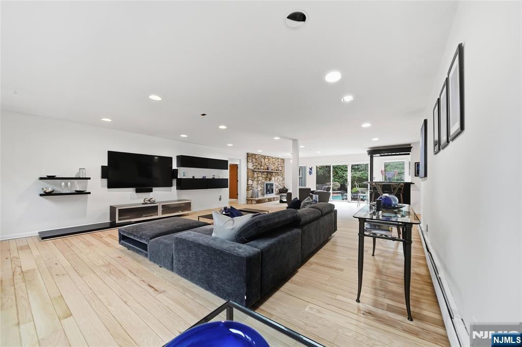 299 Forest Road