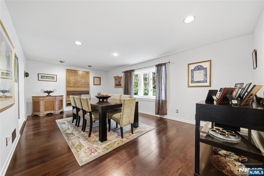 299 Forest Road