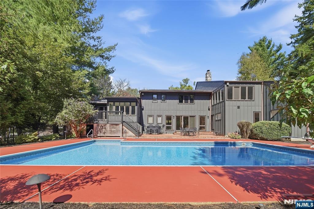 299 Forest Road