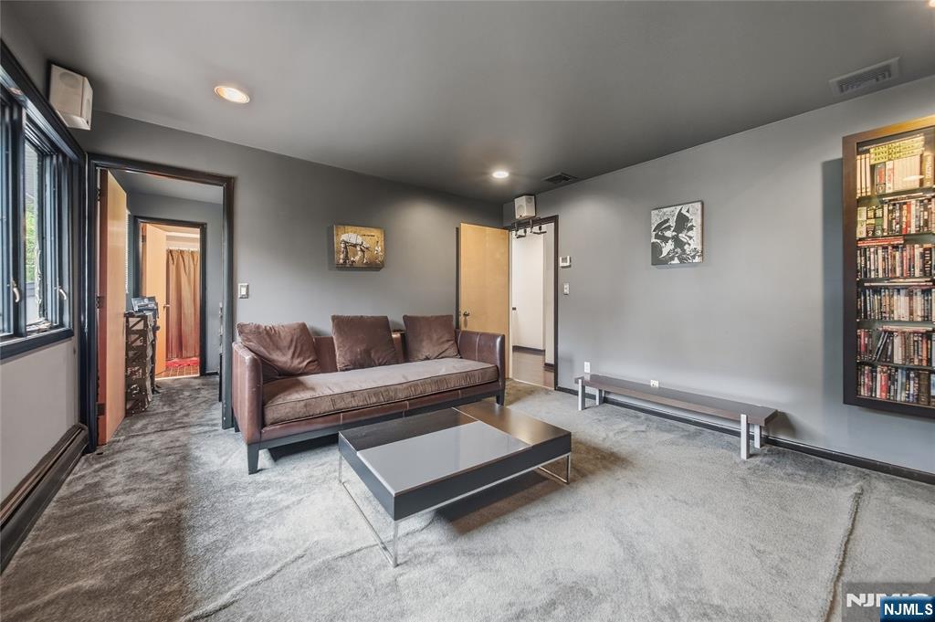 299 Forest Road