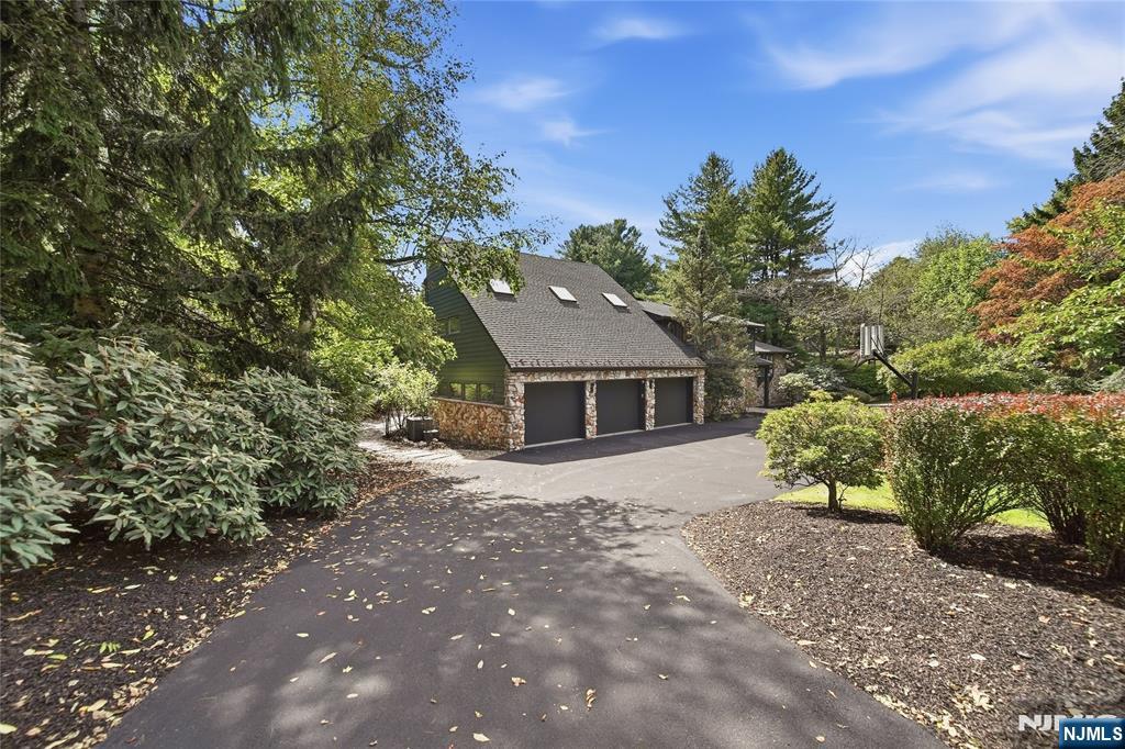 299 Forest Road