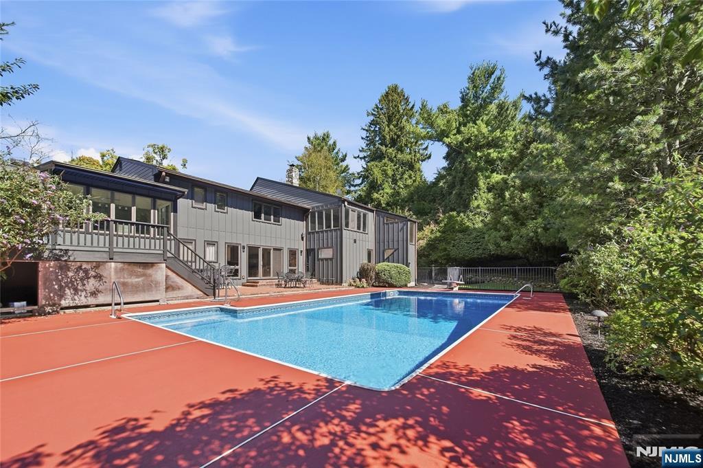 299 Forest Road