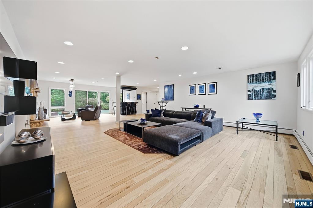 299 Forest Road