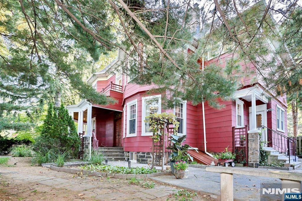 205 Grand Avenue