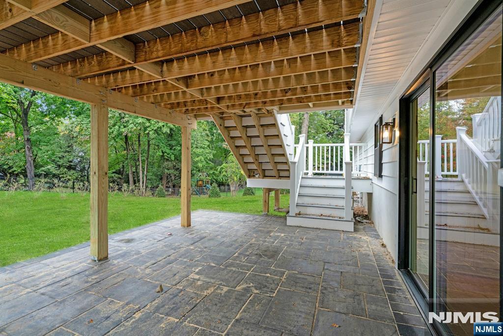 19 Midland Avenue