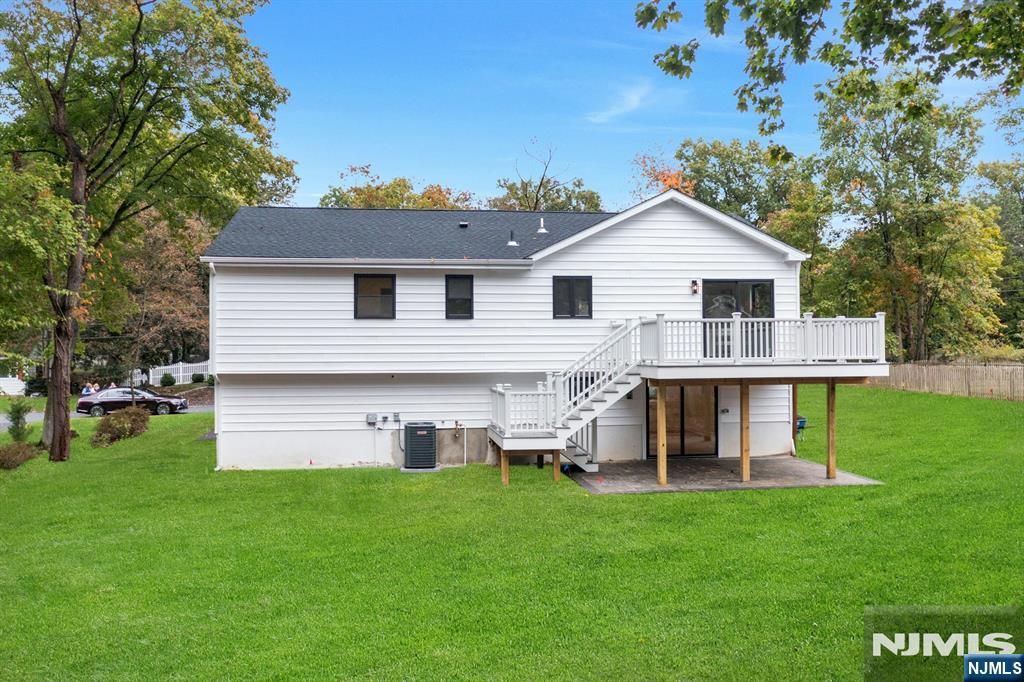 19 Midland Avenue